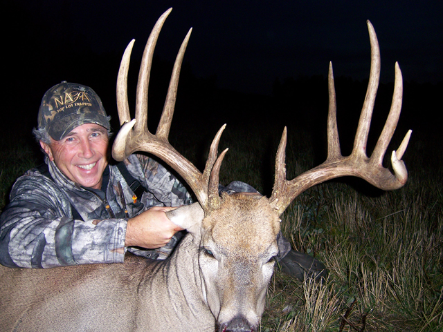 Whitetail Hunts Photo