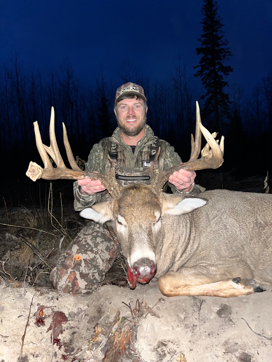 Whitetail Hunts Photo