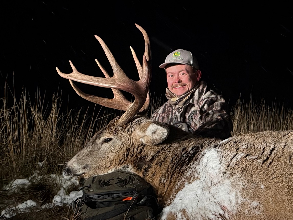 Whitetail Hunts Photo