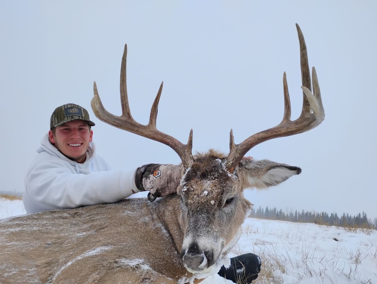 Whitetail Hunts Photo